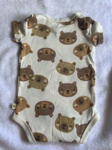 Adorable Bear Print Baby Bodysuit