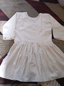 White Embroidered Cotton Kurta