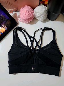 Black Sports Bra with Strappy Detail 🌸✨️