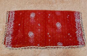 Newly Stitched 40 Size Kurti Set