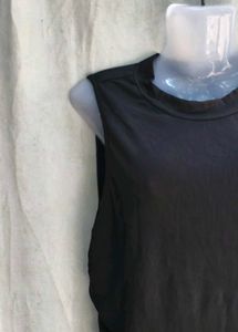 Sleek Black Workout Tank Top