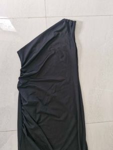 Elegant Black One-Shoulder Dress