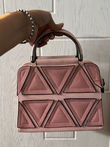 🦩Stylish Pink Triangle Handbag