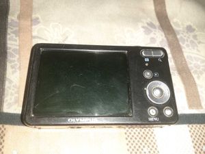 Olympus VG-150 12MEGAPIXEL DIGITAL CAMERA DEAD
