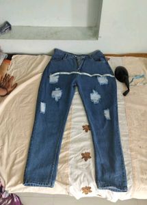 Trendy Distressed Relaxed Fit Jeans