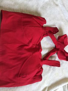 red crop top🥰