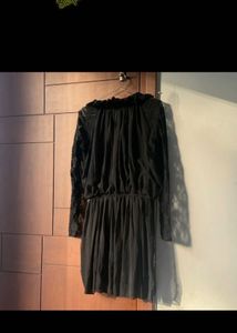 Chic Black Lace Sleeve Dress