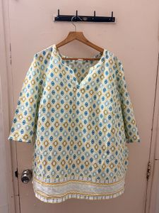 Lightweight Geometric Print Tunic Top