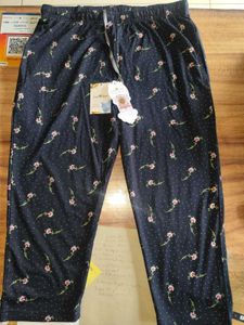 Discount On Sweet Touch Floral Print Capri