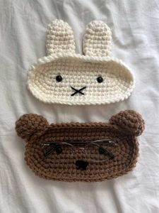 Crocheted specs holder
