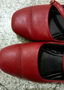 Chic Red Flats