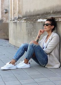 Adidas Advantage Sneakers
