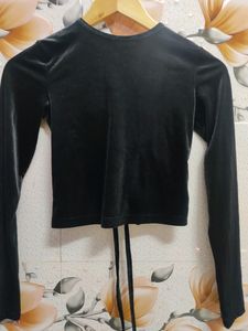 H&amp;M velvet criss cross Top
