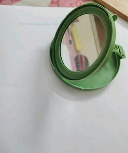 49.Portable Mini Mirror with Stand