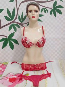 (1429)Red Lace Garter Belt