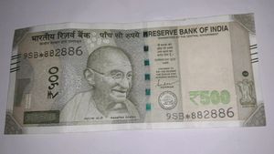 Star Note Of Rupees 500 with REVERSE serial No