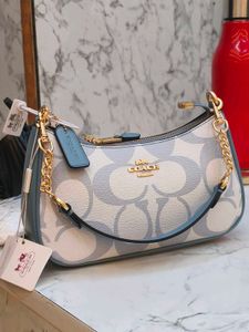 Coach Teri Sky blue  🩵 Shoulder Bag For Premium l