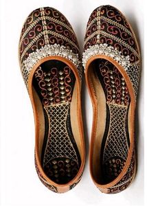 Embroidered Ethnic Juttis