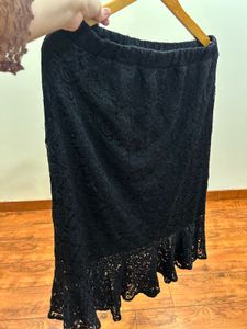 Elegant Black Lace Midi Skirt