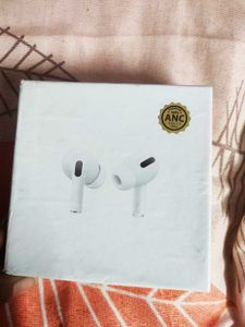Premium Wireless Earbuds(white colour)