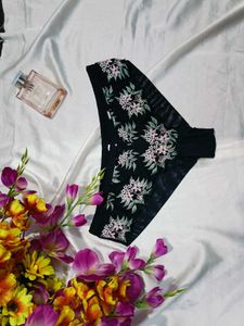 🇳🇿💫🎀Embroidered Black Lace Briefs