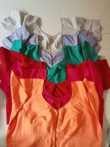 bundle of 17 blauses