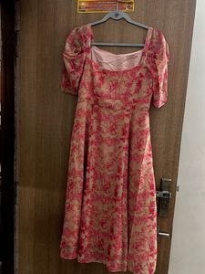 Chic Pink &amp; Beige Floral Midi Dress
