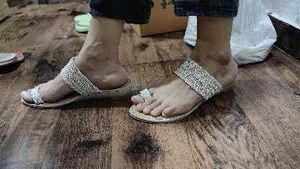 Stylish Toe Ring Flat Sandals