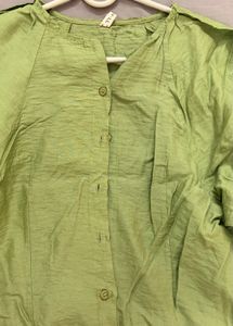 Chic Green Button-Up Top