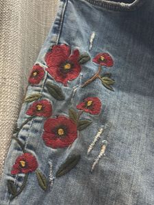 ZARA Embroidered skinny jeans