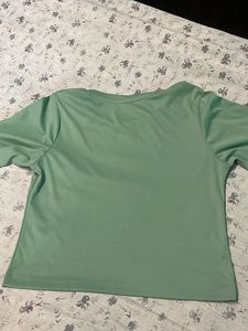 Long Sleeves Cropped Tee