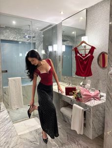 Chic Red Lace Trim top