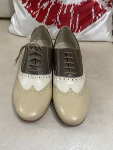 Vintage-Inspired Wingtip Oxfords
