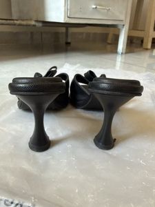 Chic Black Bow Heeled Sandals