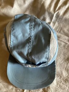 Cap blue