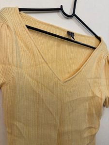 Ribbed V-Neck Puff Sleeve Top