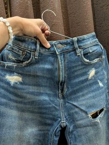 Distressed Wide Leg Jeans