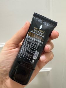 BRAND NEW! Revlon Touch &amp; Glow Primer - 30 ml