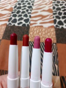 Set of 4 Fab Look Lipsticks