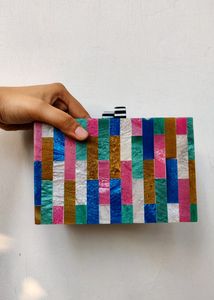 NEW STONE CLUTCH