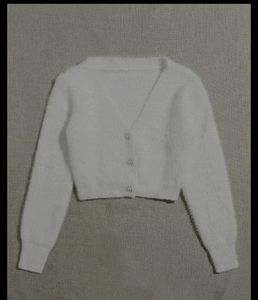Fluffy WhiteCardigan super soft light w