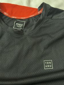 Men's Black &amp; Red T-Shirt