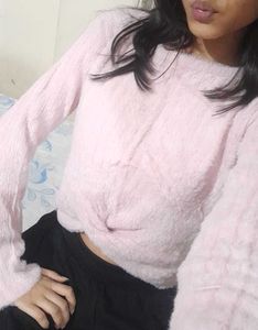 Cute ribbed Pink Twist-Knot Sweater