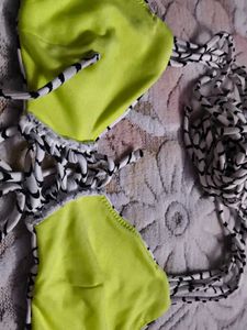 Black &amp; White Zigzag Print Bikini Top