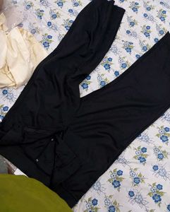 Chic Black Wide-Leg Trousers