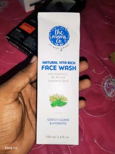 The Moms Co. Face Wash