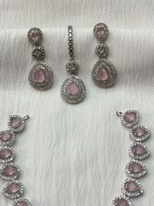 Pink Stone V-Shape Jewellery Set  💖