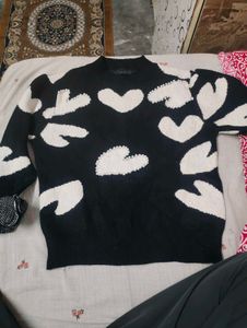 Black &amp; White Heart Knit Sweater