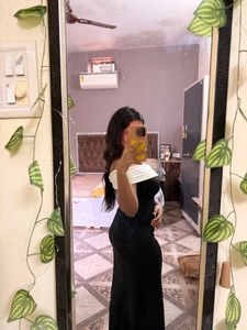 Chic Off-Shoulder Black Dress