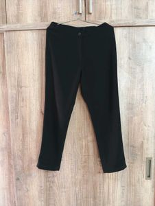 WOMEN'S BLACK PANTS
